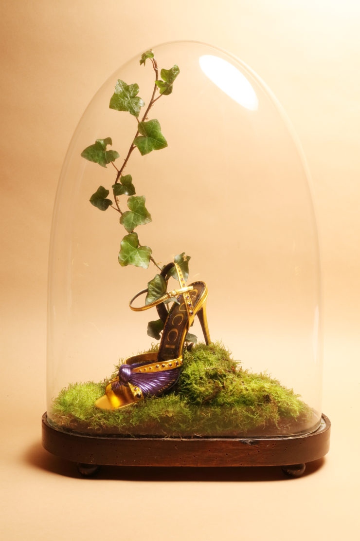 shooting-chaussures-shoes-gucci-fashion-mode-luxe-fleurs-natures-naturemorte-cloche